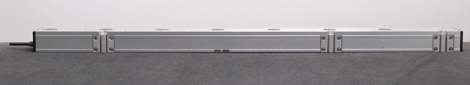 Bild des Artikels HEIDENHAIN-Linearmaßstab-LS-107-Messlänge-640mm-ID.Nr.-21849647-mit-Lesekopf