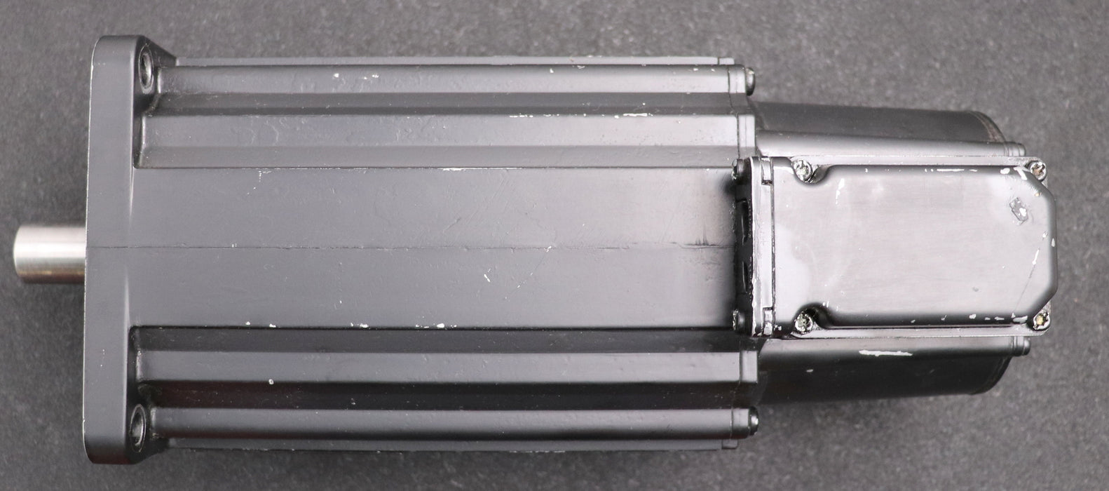 Bild des Artikels BOSCH-INDRAMAT-Permanent-Magnet-Motor-MKD090B-047-GG0-KN-MdN=-12Nm-natural