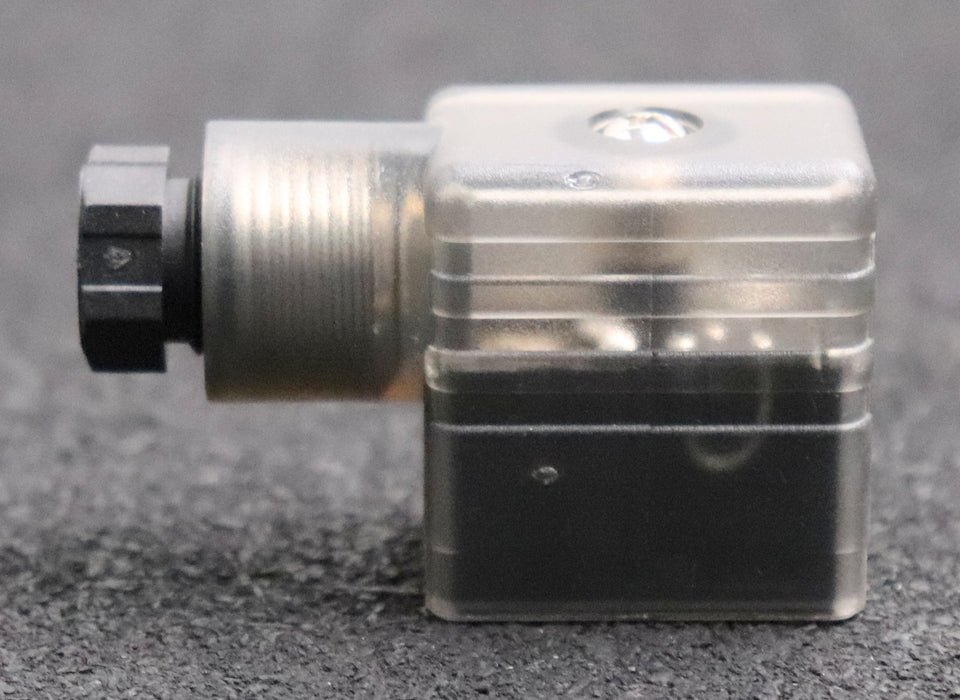 Bild des Artikels CNE-17x-Ventilstecker-mit-LED-Schwarz-Pole:-3-10A-250VAC-unbenutzt