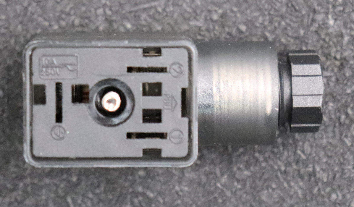 Bild des Artikels CNE-17x-Ventilstecker-mit-LED-Schwarz-Pole:-3-10A-250VAC-unbenutzt