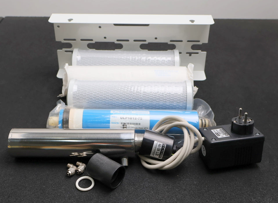 Bild des Artikels BKG--3-Stufige-Umkehrosmose-3C-M-UV-75-GPD-mit-1x-Tank-1x-UV-Sterilizatorfilter-