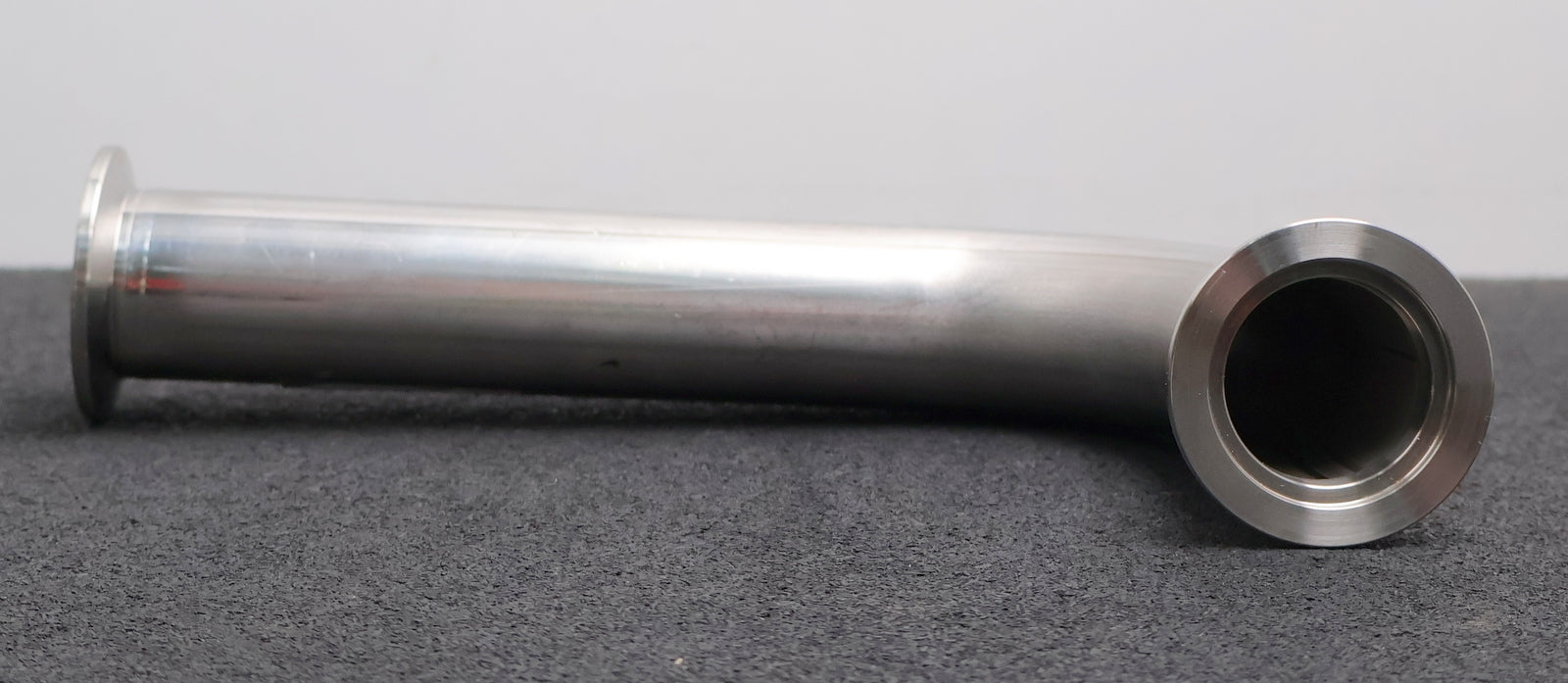 Bild des Artikels 90°-Rohrbogen-Edelstahl-ISO-K-eine-Seite-mit-DN40-InnenØ35mm-FlanschaußenØ-55mm