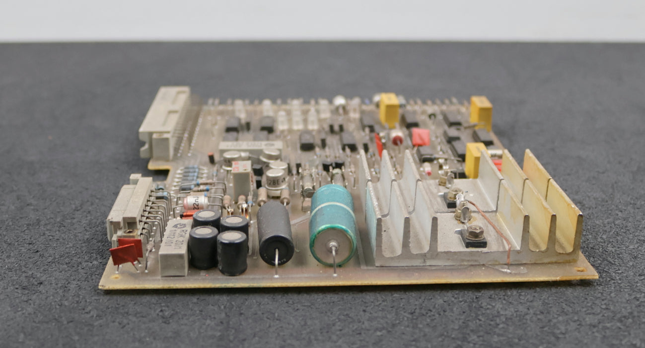 Bild des Artikels VEM-NUMERIK-RFT-DDR-Einschubplatine-7200-340-01-Stempelung-EIMü-Defekt!!!!