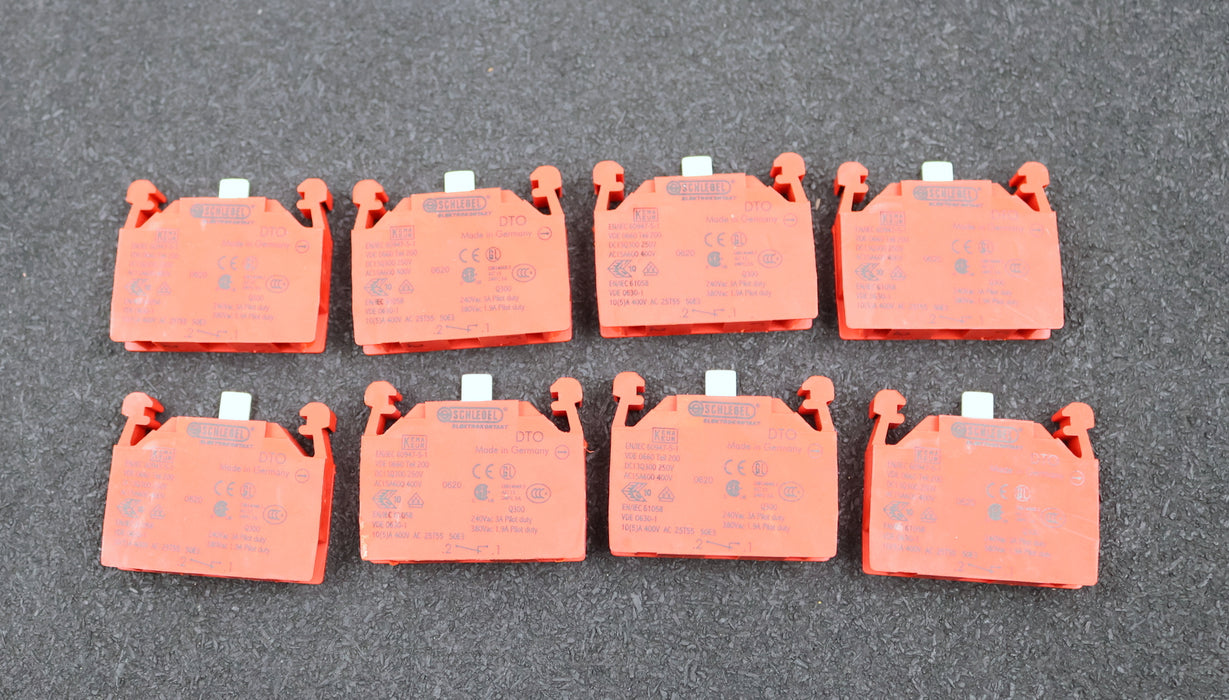 Bild des Artikels GEORG-SCHLEGEL-8x-Tastkontaktgeber-Öffner-DTO-RM:-667000-240VAC-3A-380VAC-1,9A