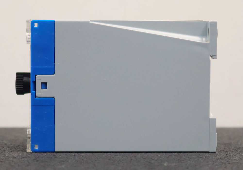 Bild des Artikels SCHLEICHER-Zeitrelais-Typ-SZT72-S-Nr.-05700238-24VAC/-DC-50-60Hz-0,15-400s