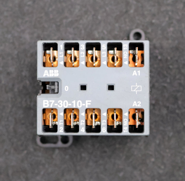 Bild des Artikels ABB-Kleinschütz-24V-40-450Hz-B7-30-10-F-01-unbenutzt