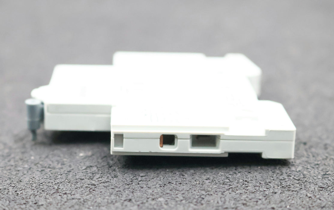 Bild des Artikels SIEMENS-2x-Hilfsstromschalter-5ST3010-1S+1Ö-1NO+1NC-unbenutzt-in-OVP