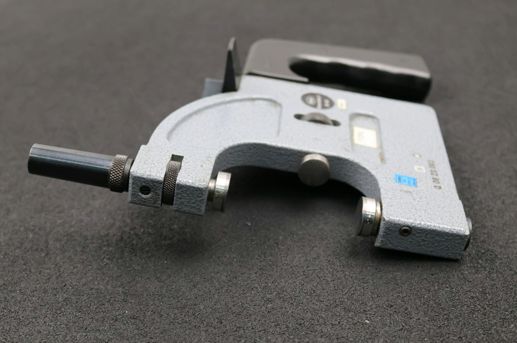 Bild des Artikels MAHR-Feinzeiger-Rachenlehre-MARAMETER-840-FS-Messbereich-30-60mm-Art.Nr.-4455001