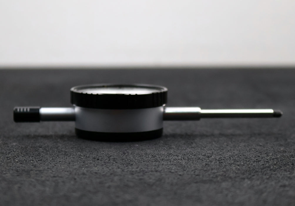 Bild des Artikels MAHR-Feinzeiger-810V-0,01/40mm-Order-No.-43305-Skalenteilungswert-10µm-Hub-40mm