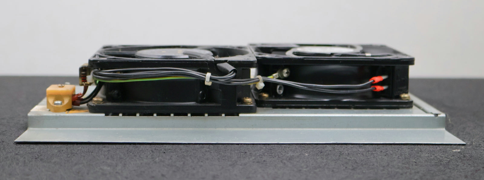 Bild des Artikels BOSCH-Lüfterbaugruppe-046150-202401-PAPST-Lüfter-Typ-4650-N-230VAC-50/60Hz