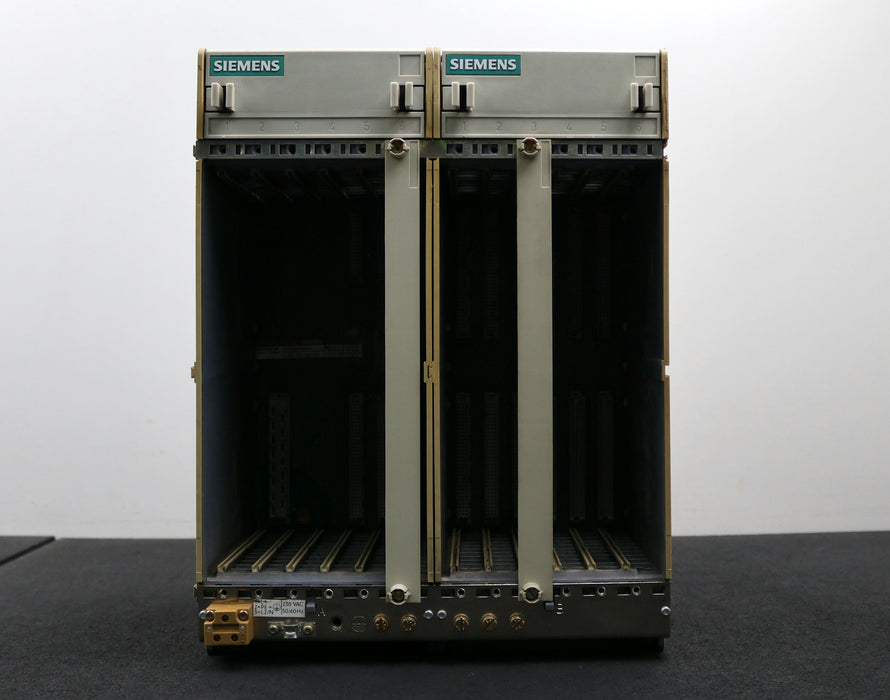 Bild des Artikels SIEMENS-SINUMERIK-840C-BGR-Träger-für-12-Platinen-Einzeiler-6FC5101-0AA01-0AA0