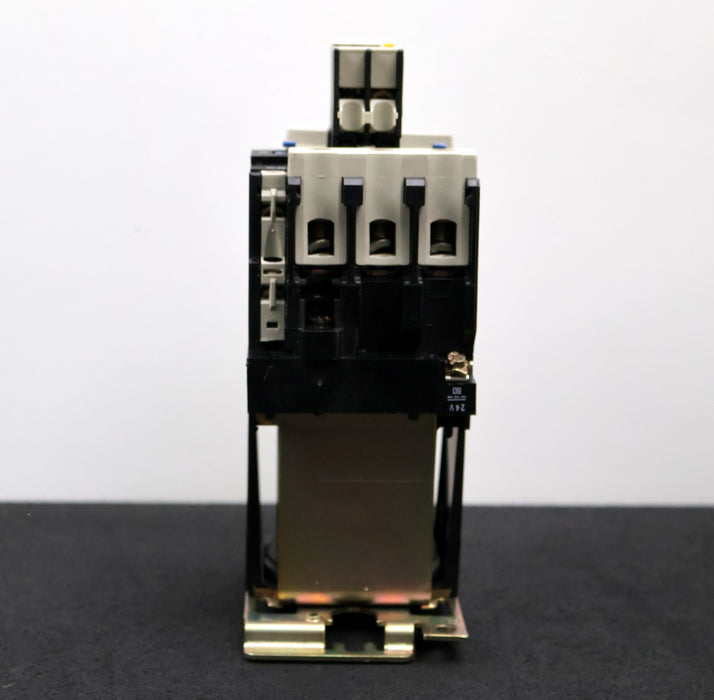 Bild des Artikels TELEMECANIQUE-Leistungsschütz-Typ:-LP1-D6511-750V-80A-8kV-Spulenspannung-24VDC