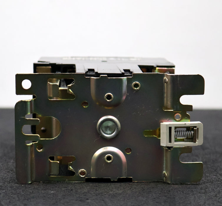 Bild des Artikels TELEMECANIQUE-Leistungsschütz-Typ:-LP1-D6511-750V-80A-8kV-Spulenspannung-24VDC