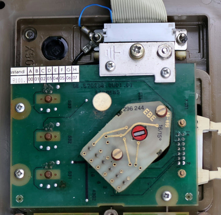 Bild des Artikels SIEMENS-SINUMERIK-Maschienensteuertafel-800-M/ME-6FC3986-3EG-mit-2-Schlüssel