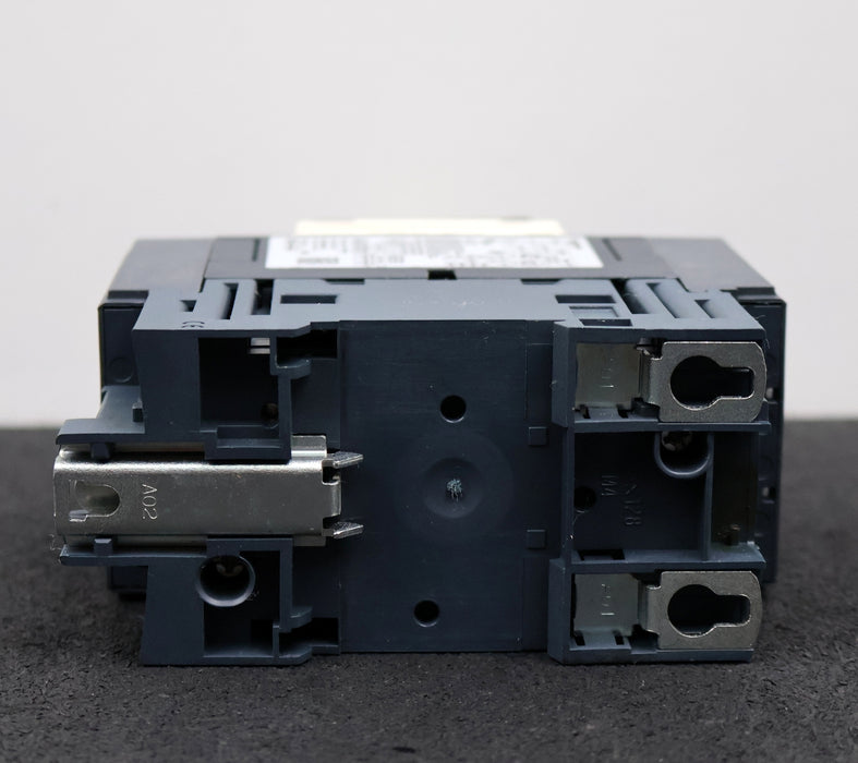 Bild des Artikels SCHNEIDER-ELECTRIC-Leistungsschütz-LC1D50A-80A-690V-6kV-Spulenspannung-24V