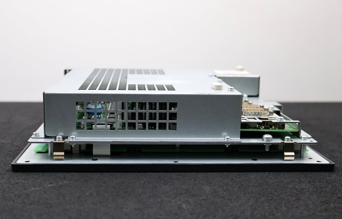 Bild des Artikels SIEMENS-SINUMERIK-802D-Operator-Panel-CNC-PCU210.2-6FC5610-0BA10-0AA01-24V/25W