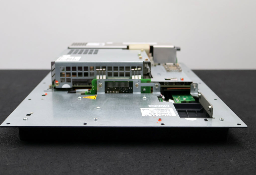 Bild des Artikels SIEMENS-840D-OP-031-LCD-Monochrome-STD-LAY-6FC5203-0AB10-0AA1-24VDC-20,4…28,8V