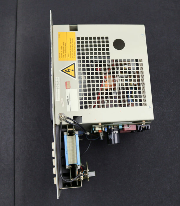 Bild des Artikels SIEMENS-SINUMERIK-System-3-Bildschirm-Bedientafel-6FC3888-5MC-24V-45VA