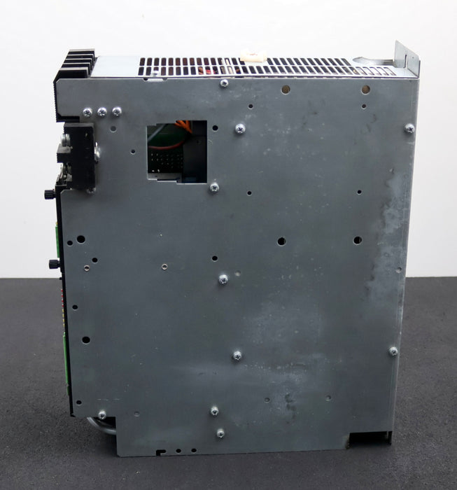 Bild des Artikels BOSCH-Servomodul-Typ-SM-25/50-TA-055130-112-520VDC-25A-mit-Prüfkarte-gebraucht