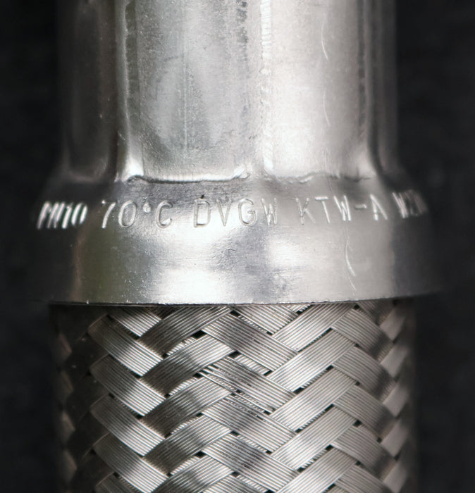 Bild des Artikels Panzerschlauch-Länge-750mm-Überwurfmutter-am-Bogen-1''-PN10-RF22-TR25-unbenutzt