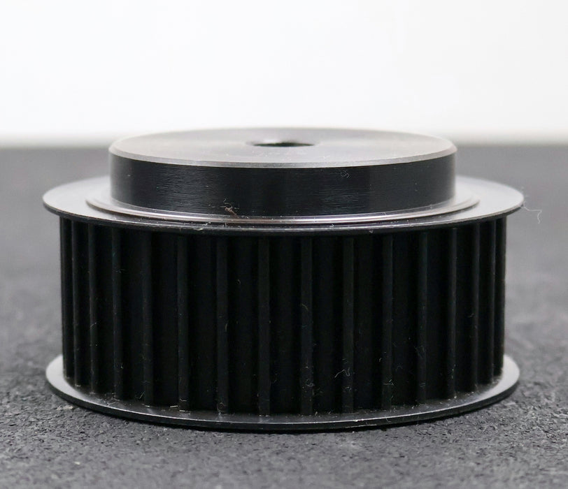 Bild des Artikels Stahl-Zahnriemenscheibe-toothed-pulley-mit-beidseitigen-Bordscheiben-M8-36