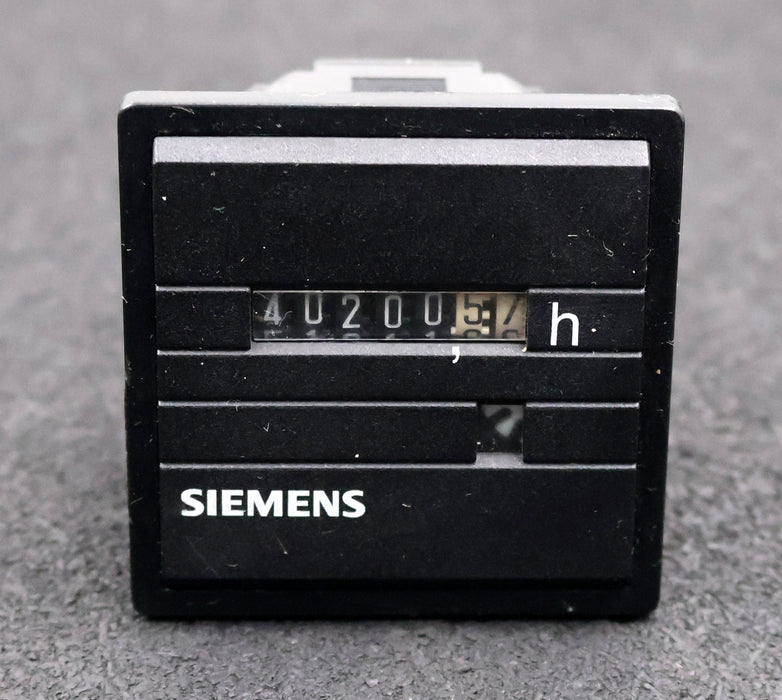 Bild des Artikels SIEMENS-Zeitzähler-7KT5551-10-30VDC-gebraucht