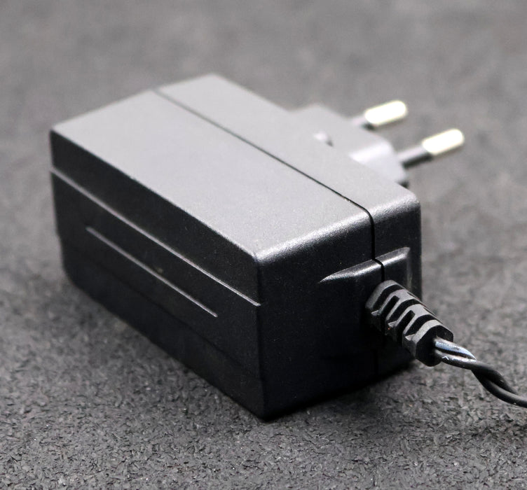 Bild des Artikels LEADER-ELECTRONICS-3x-AC-Netzteil-Adapter-MV12-Y120100-C5-Input:-220-230VAC-0,2A