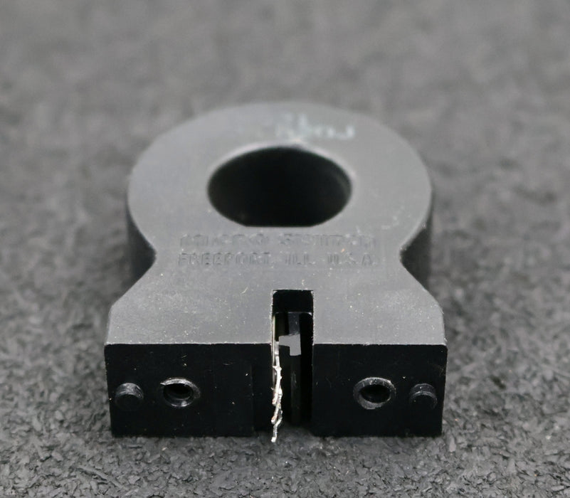 Bild des Artikels HONEYWELL-MICRO-SWITCH-Offener-Loopstromsensor-12V-225A-3-Pin-CSLA2DJ-gebraucht