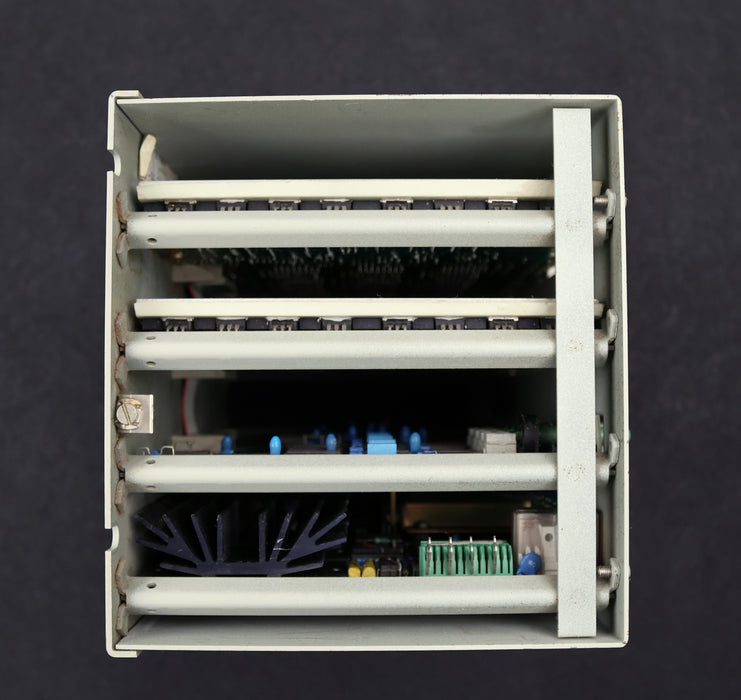 Bild des Artikels SIEMENS-SIMATIC-S5-010-Automatisierungsgerät-5V-mit-EPROM-6ES5910-0AA31