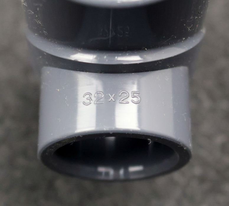 Bild des Artikels 15x-PVC-Klebemuffe-T-Stück-ÖffnungsØ-2x-32mm-1x-20mm-unbenutzt