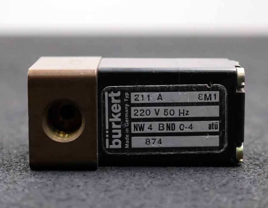 Bild des Artikels BÜRKERT-Magnetventil-Typ-211-A-8M1-220V-50Hz-NW-4-BND-0-4bar-gebraucht