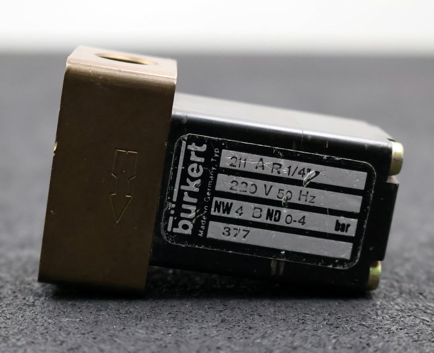Bild des Artikels BÜRKERT-Magnetventil-Typ-211-A-R1/4''-220V-50Hz-NW-4-BND-0-4bar-gebraucht