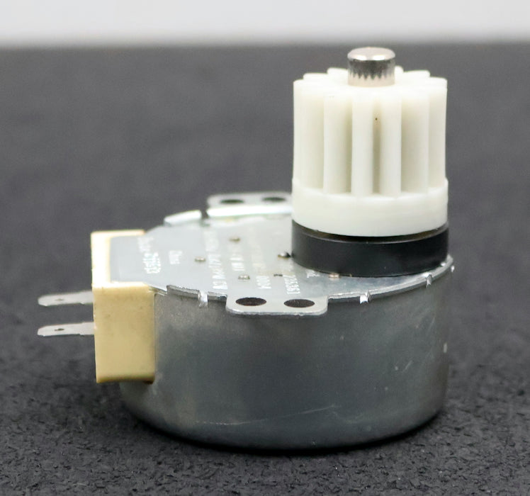 Bild des Artikels GENERAL-ELECTRIC-Motor-P/N-1235361-HTSYG048G00IMBT-0004-11V-4W-50/60Hz-0,8/1RPM