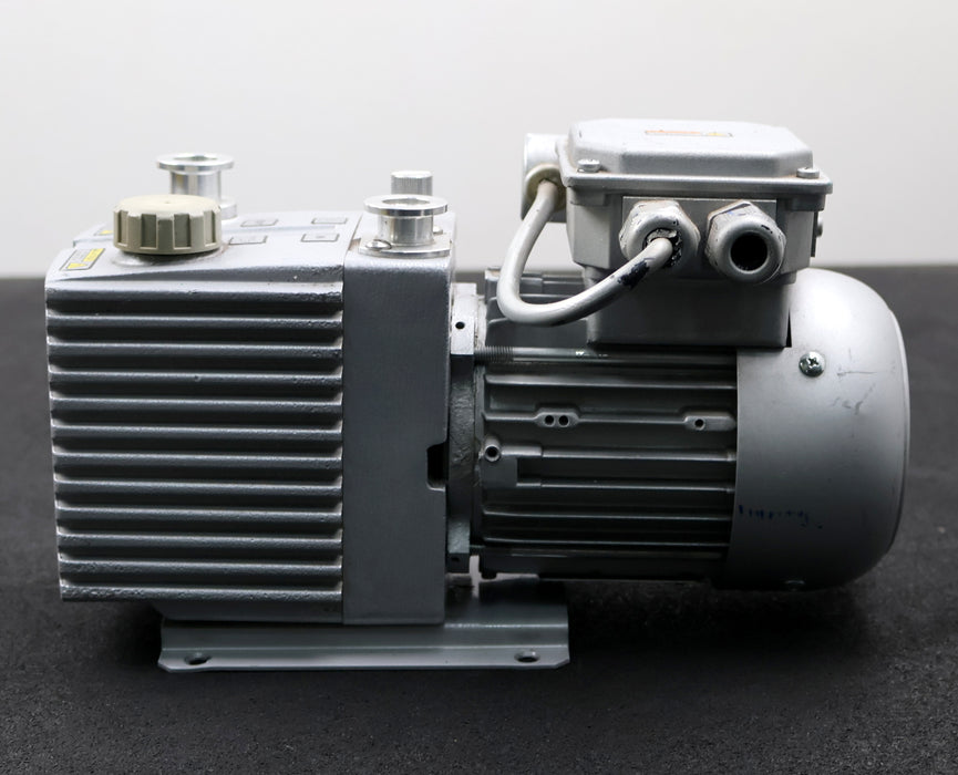 Bild des Artikels VARIAN-Zweistufige-Drehschieberpumpe-Model-9499309-DS-42-RVP-220v