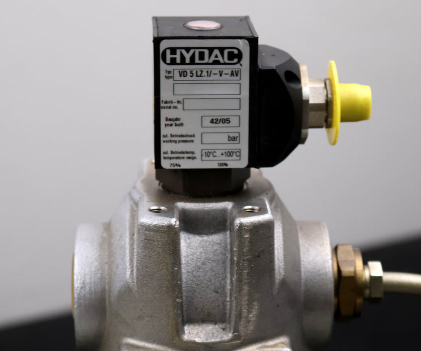 Bild des Artikels VOGEL-Zentralschmierung-Best.-Nr.-MF5-BW16-S54+143-Beh.-Inhalt-15l-Qn-0,5l/min