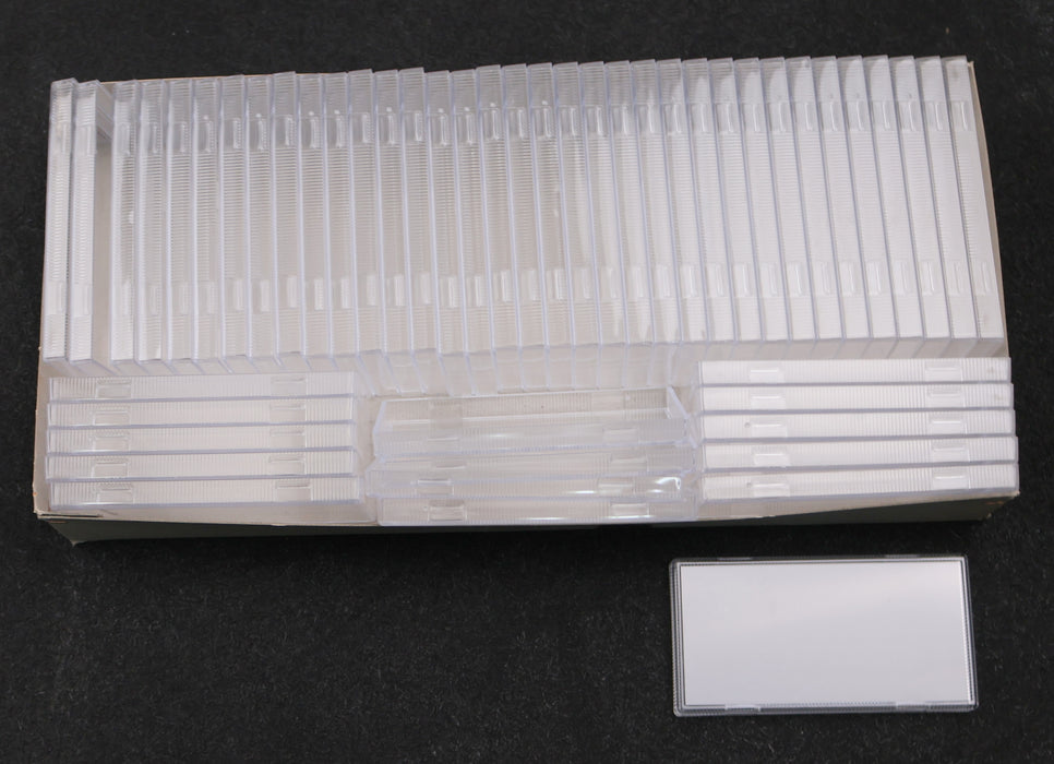 Bild des Artikels SCHILDER-KLUG-Rohrkennzeichnung-50x-Schilder+Klarsichtabdeckung+Halter+Band