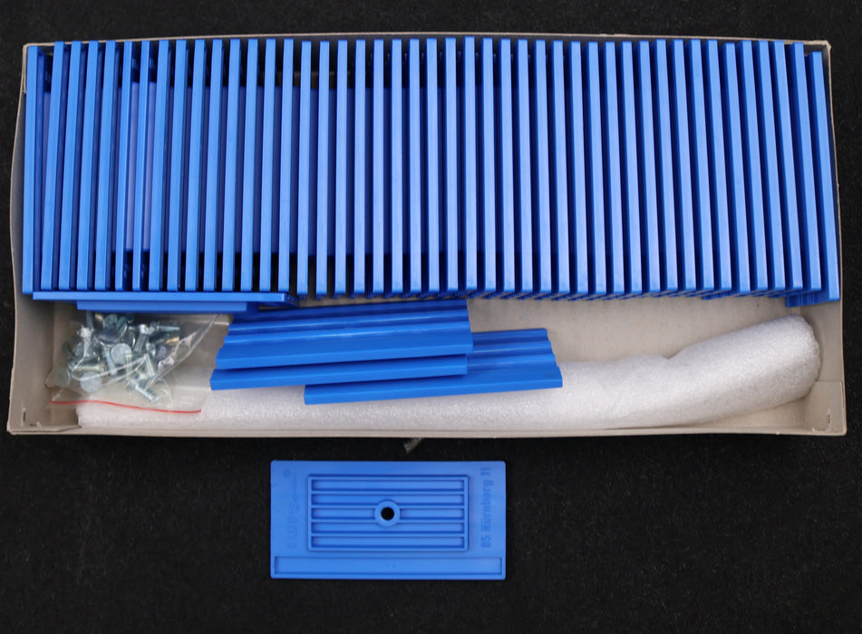 Bild des Artikels SCHILDER-KLUG-Rohrkennzeichnung-50x-Schilder-mit-Nuten-+-Klarsichtsabdeckung