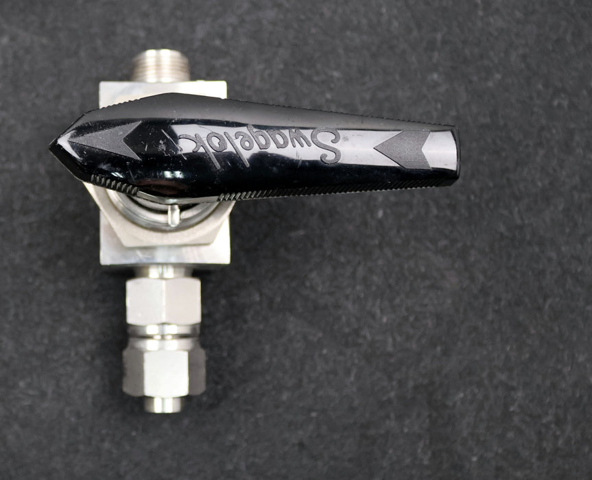 Bild des Artikels SWAGELOK-Kugelhahn-SS-45S8-aus-Edelstahl-172bar-37°C-10,3mm-gebraucht