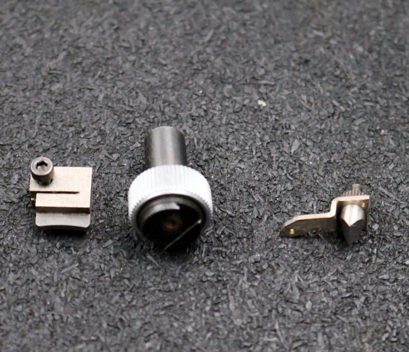 Bild des Artikels Konvolut-Messuhren-Zubehör-mit-Prismenhaltern-Messuhren-Tasteinsätzen