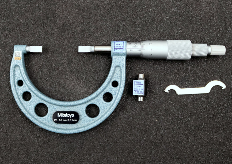 Bild des Artikels MITUTOYO-Bügelmessschraube-No.-122-102-mit-schmalen-Messflächen-für-Ø-25-50mm