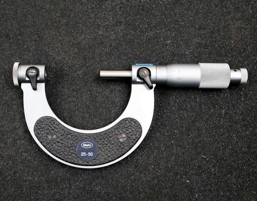 Bild des Artikels MITUTOYO-Gewinde-Messschraube-Art.Nr.-9906431-40Z-mit-Messeinsätzen