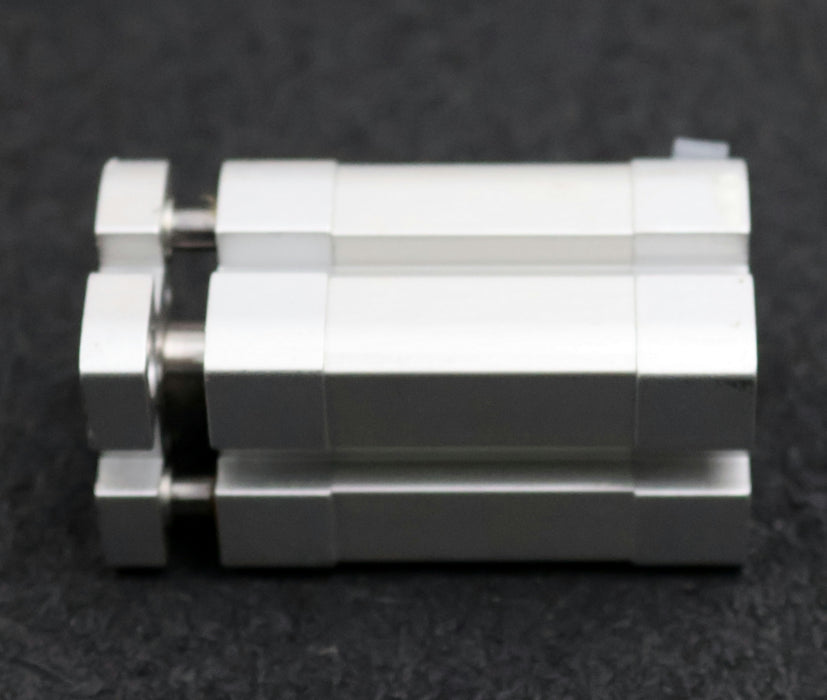 Bild des Artikels FESTO-Pneumatik-Zylinder-ADNGF-16-15-P-A-ID-554214-pmax.-=-10bar-Hub-15mm