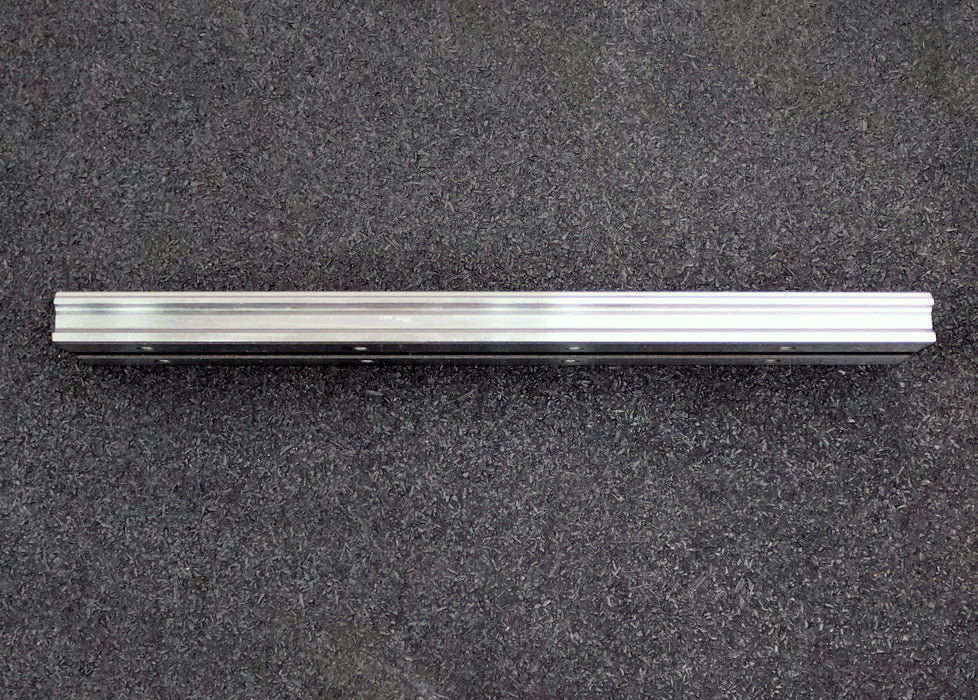 Bild des Artikels THK-Lineare-Führungsschiene-HRW27-245L-Länge-245mm-unbenutzt