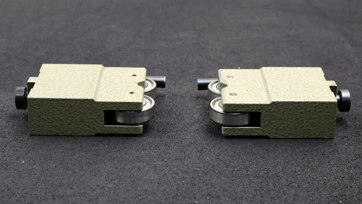 Bild des Artikels 2x-Rollenböcke-für-Rundlaufprüfgeräte-Rollenhöhe-106mm-für-Nutbreite-12mm