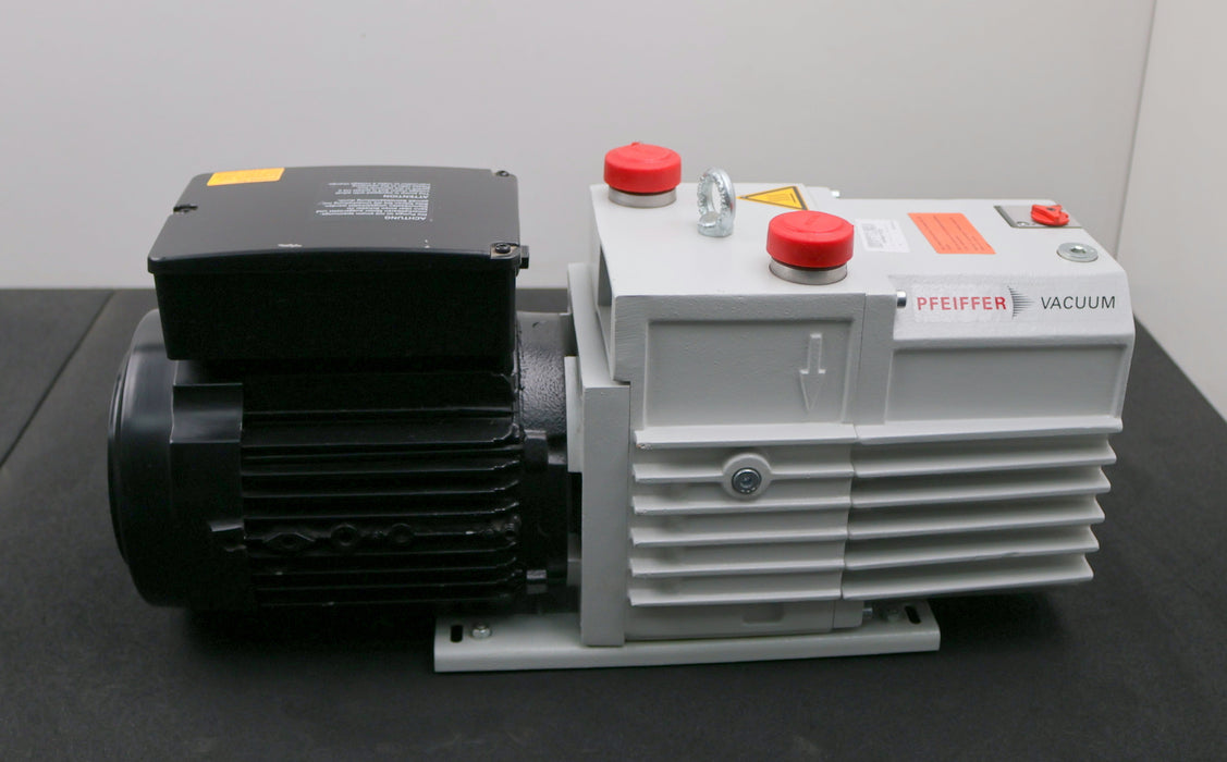 Bild des Artikels PFEIFFER-Vakuum-Pumpe-DUO-20-M-PK-D63-712-B-max.-24m³/h-Oil-P3-1.1l-+-Motor