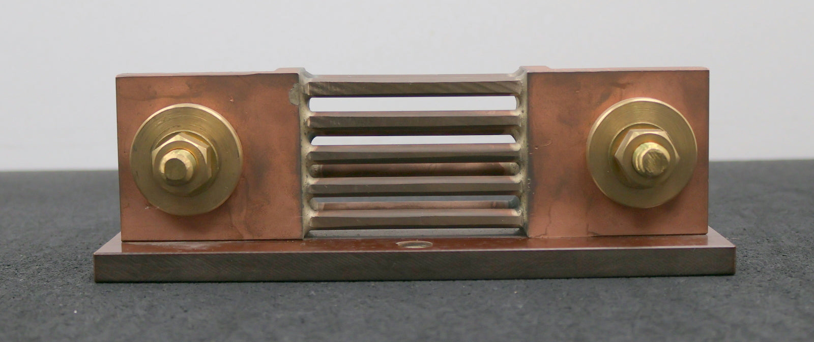 Bild des Artikels Mess-Shunt-Messstrom-1000A-Spannungsabfall-100mV-mit-Messinganschlüssen