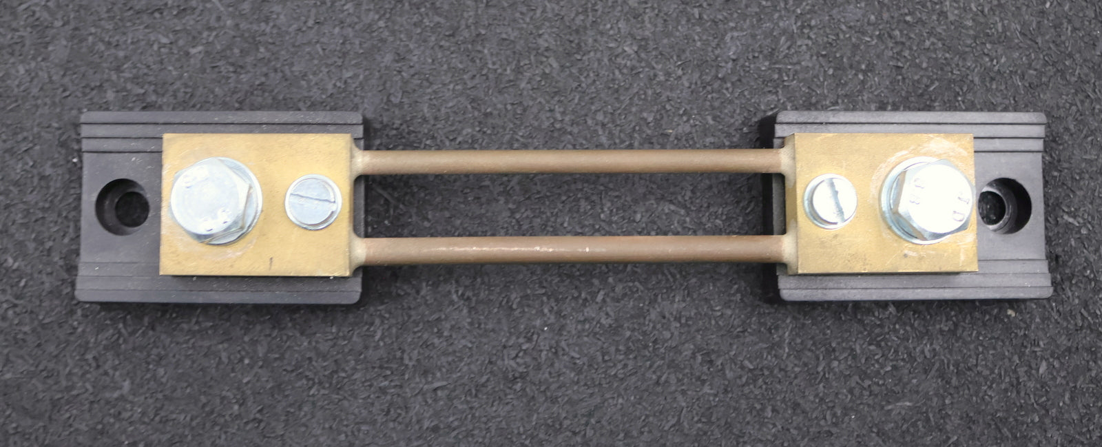 Bild des Artikels Mess-Shunt-Messstrom-100A-Spannungsabfall-100mV-mit-Stahlanschlüssen