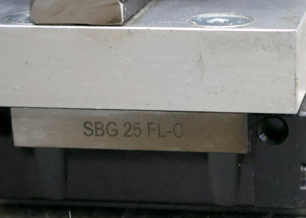 Bild des Artikels SBC--Linearführungen-SBG25-FL-C-aufgebaut-zu-einem-Kreuztisch-mit-Auflagewinkel