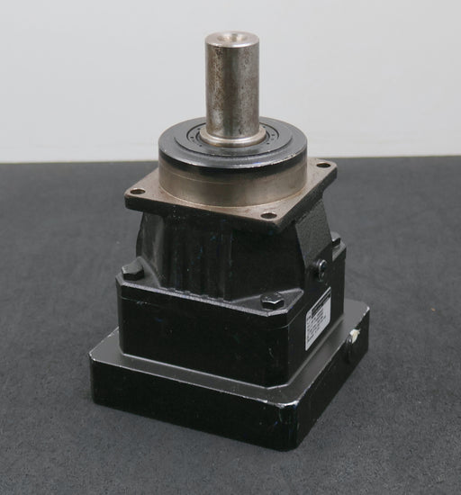 Bild des Artikels STÖBER-Planetengetriebe-P521SPR0050ME-300Nm-i-=-5-Wellen-Ø-32mm-x-54mm-Länge