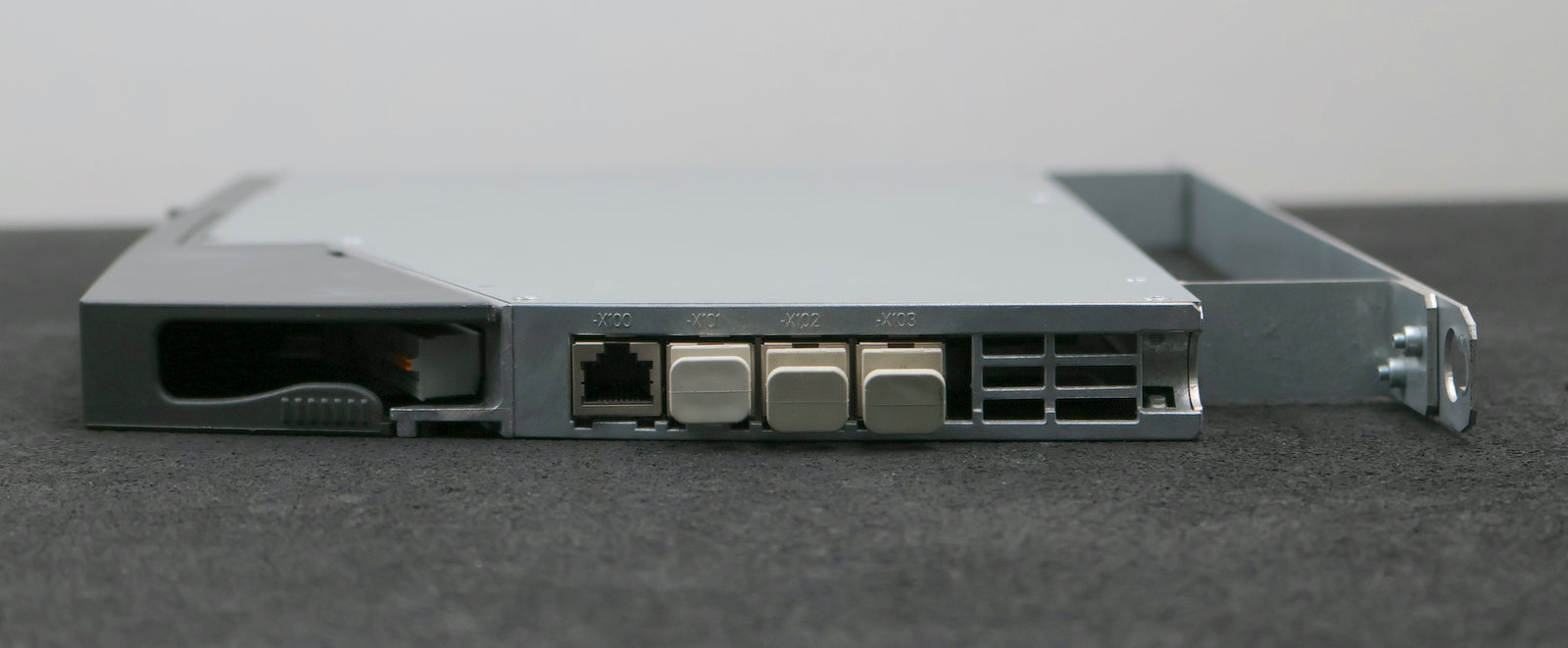 Bild des Artikels SIEMENS-Numerical-Extension-NX15-6SL3040-0NB00-0AA0-Achserweiterung-6-Achsen